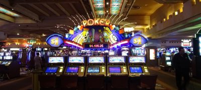 Megaways casino slot games reel mechanic showing variable symbol rows on digital screen